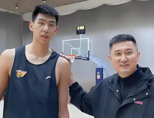 官宣,徐昕被重罚,罚单出炉,原因找到,杜锋担心的发生|NBA|cba联赛|杨翰森|山西男篮|广州男篮_新浪体育_新浪新闻